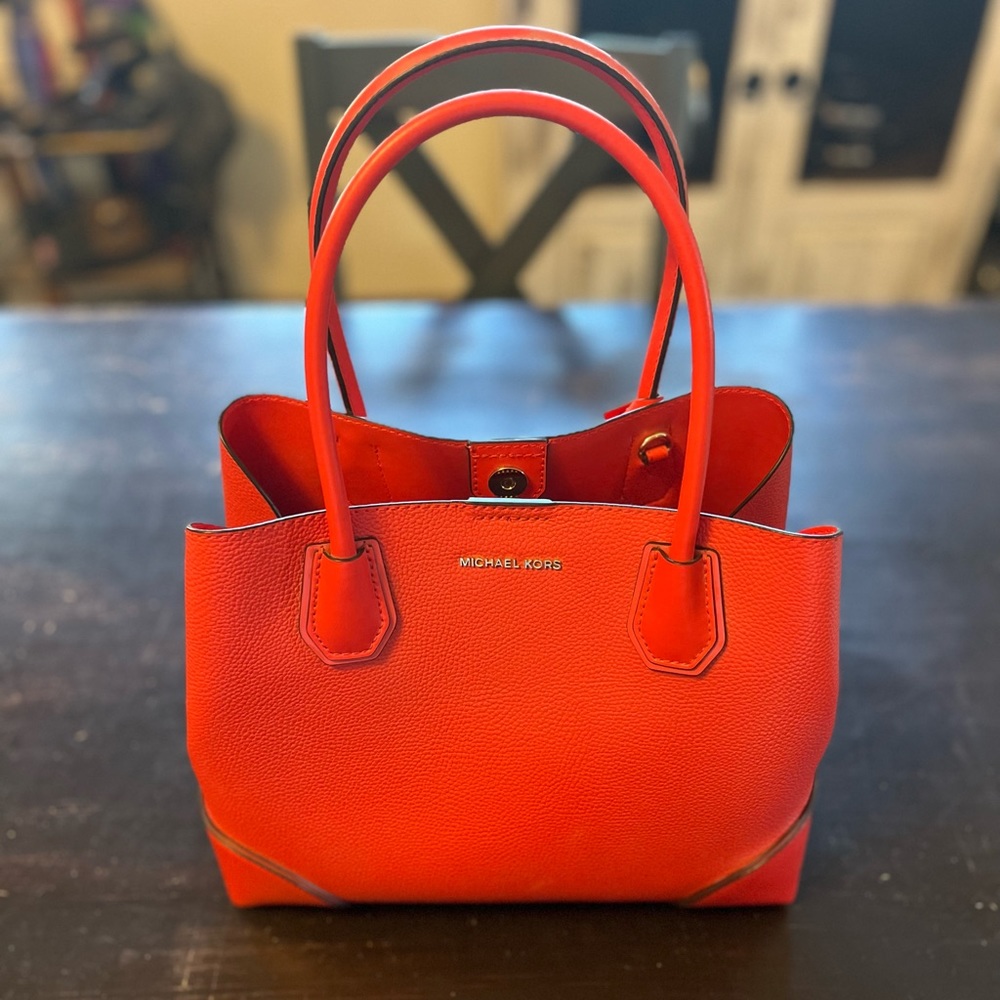 Michael Kors purse - NWT!